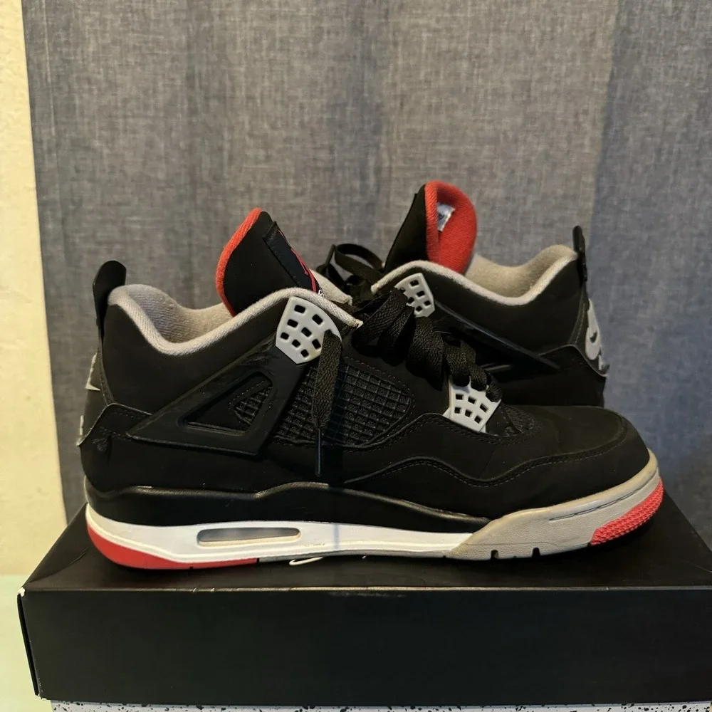 Size 10.5 - Jordan 4 Retro OG Mid‎ Bred 2019 Clean!